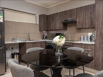 2 Bedroom Apartment For Sale in Sandton - img