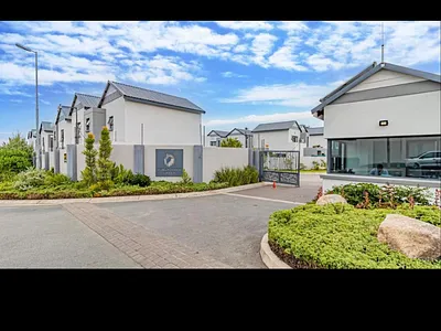 3 Bedroom House For Sale in Sandton - img