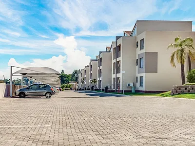 2 Bedroom Apartment For Sale in Fourways, Sandton - img