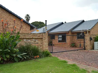 3 Bedroom Townhouse For Sale in Alberton - xedM.webp