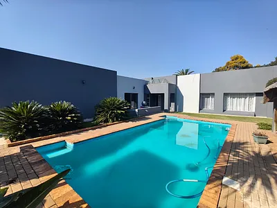 6 Bedroom House For Sale in Alberton - img