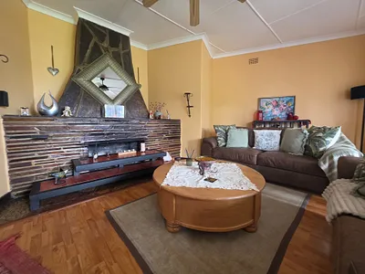 4 Bedroom House For Sale in Alberton - img