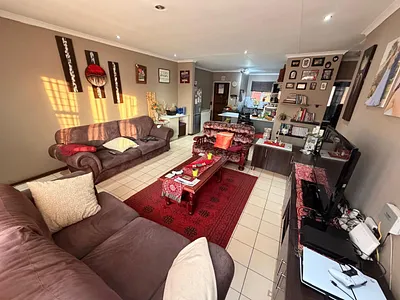 2 Bedroom Townhouse For Sale in Alberton - 2uQx.webp