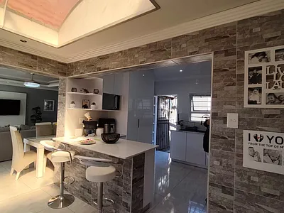 4 Bedroom House For Sale in Alberton - g40j.webp
