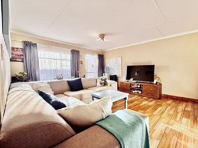 2 Bedroom Townhouse For Sale in Alberton - img