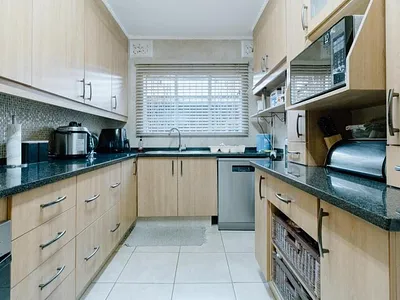 2 Bedroom Townhouse For Sale in Alberton - 1iwD.webp