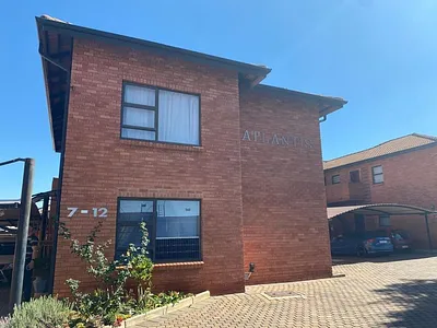 3 Bedroom Townhouse For Sale in Alberton - RufJ.webp