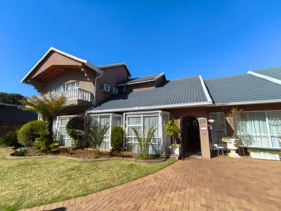 4 Bedroom House For Sale in Alberton - j1H5.webp