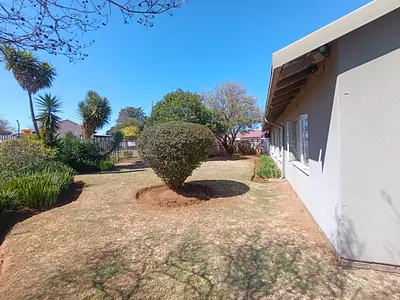 4 Bedroom House For Sale in Alberton - VSVw.webp