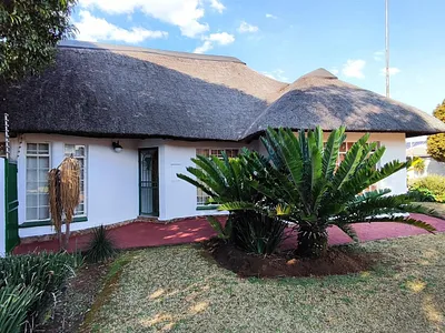 3 Bedroom House For Sale in Alberton - wT36.webp
