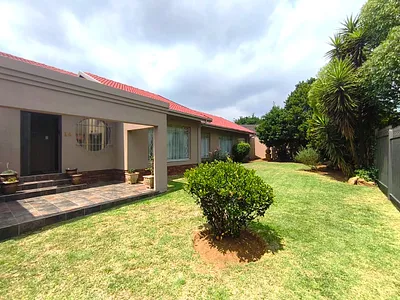 4 Bedroom House For Sale in Alberton - LSuj.webp