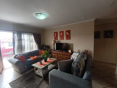 3 Bedroom Townhouse For Sale in Alberton - img