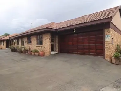 3 Bedroom Townhouse For Sale in Alberton - vBWv.webp