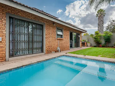 3 Bedroom Townhouse For Sale in Alberton - img