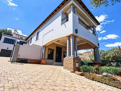 5 Bedroom House For Sale in Alberton - img