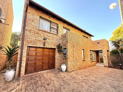 3 Bedroom Townhouse For Sale in Alberton - Xpez.webp