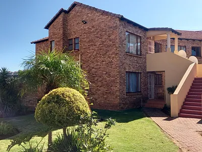 2 Bedroom Townhouse To Rent in Johannesburg - BytZ.webp