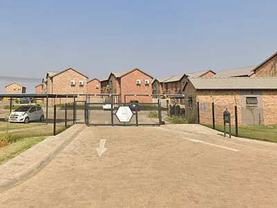 2 Bedroom Apartment To Rent in Alberton - u2xV.webp