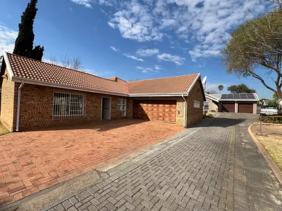3 Bedroom House To Rent in Alberton - 1TVQ.webp