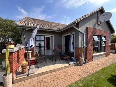 2 Bedroom Townhouse To Rent in Alberton - CXak.webp