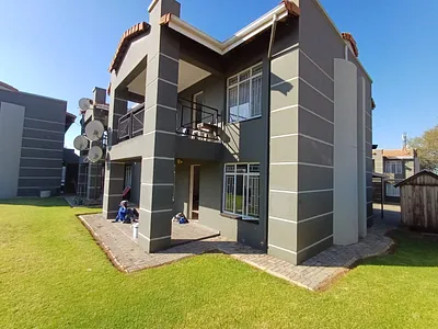 2 Bedroom Apartment To Rent in Alberton - img