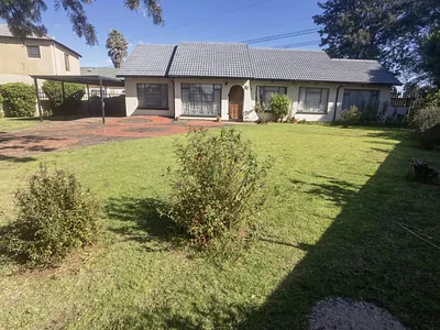 4 Bedroom House To Rent in Alberton - Qtx7.webp