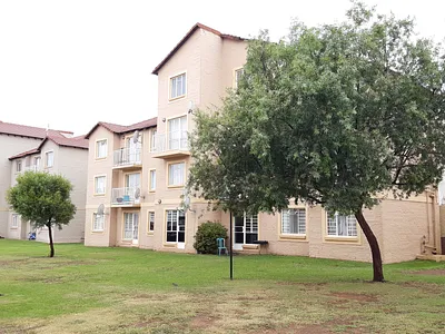 2 Bedroom Townhouse To Rent in Johannesburg - TzGM.webp