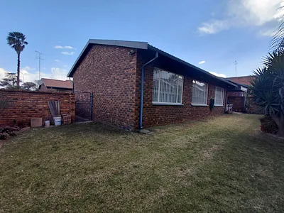 2 Bedroom Townhouse To Rent in Germiston - img