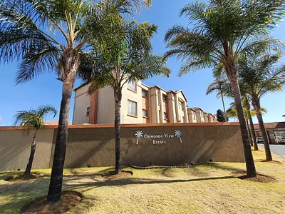 2 Bedroom Townhouse To Rent in Johannesburg - 8PTP.webp
