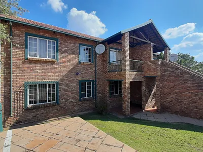 2 Bedroom Townhouse To Rent in Pretoria - 6IGw.webp