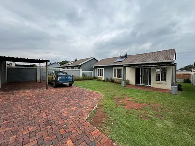 3 Bedroom Townhouse To Rent in Germiston - 6TOT.webp