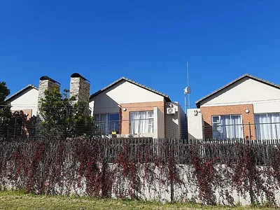 3 Bedroom Townhouse To Rent in Pretoria - ZsPN.webp