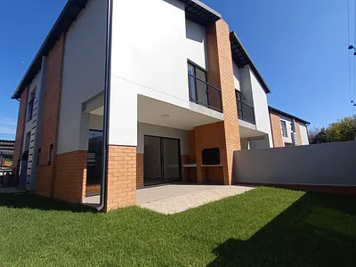 3 Bedroom Townhouse To Rent in Alberton - PM08.webp