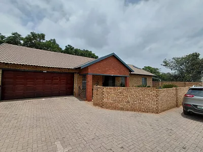 3 Bedroom Townhouse To Rent in Meyerton - LRLM.webp