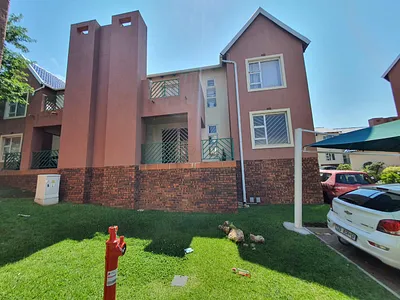 2 Bedroom Townhouse To Rent in Johannesburg - AXBZ.webp