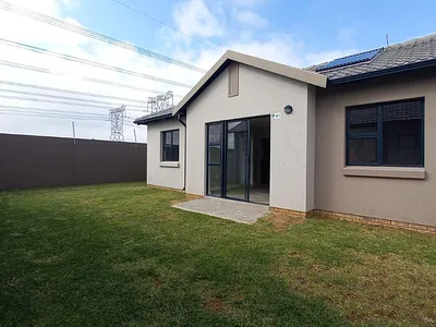 3 Bedroom Townhouse To Rent in Alberton - img