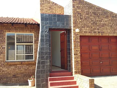 2 Bedroom Townhouse To Rent in Alberton - 5dbI.webp