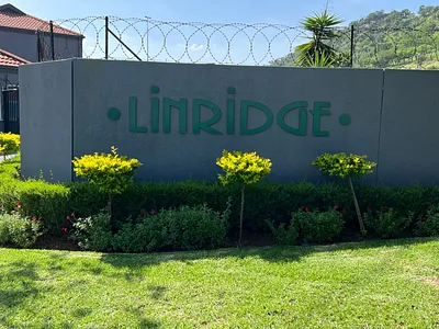 3 Bedroom Townhouse To Rent in Johannesburg - seCe.webp