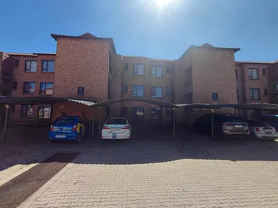2 Bedroom Townhouse To Rent in Klippoortjie, Germiston - img