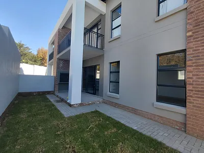 3 Bedroom Townhouse To Rent in Sandton - juv2.webp