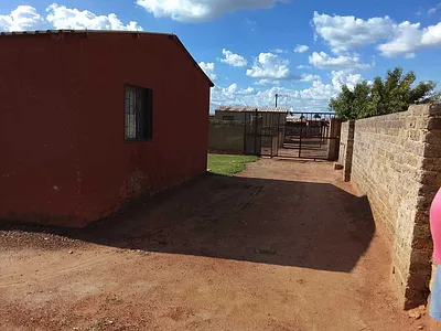 2 Bedroom House For Sale in Evaton - dDfX.webp
