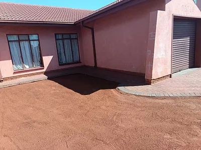 3 Bedroom House For Sale in Sebokeng - 3CWa.webp