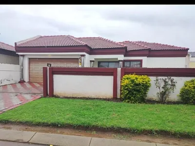 3 Bedroom House For Sale in Sebokeng - 5Cug.webp