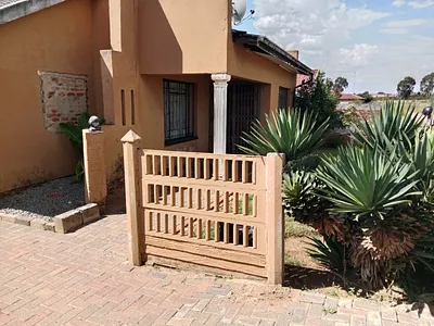 3 Bedroom House To Rent in Sebokeng - 8Xk2.webp