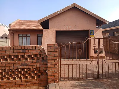 3 Bedroom House For Sale in Sebokeng - qF0L.webp