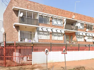 3 Bedroom Apartment For Sale in Vanderbijlpark - QmmO.webp