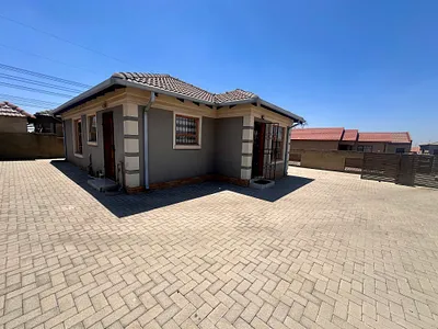 3 Bedroom House For Sale in Vereeniging - wFSD.webp