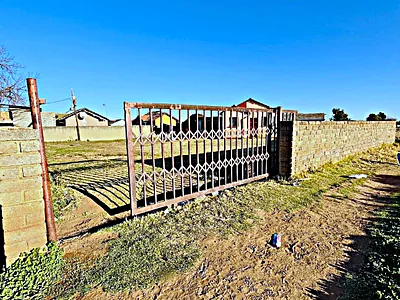 2 Bedroom House For Sale in Evaton - mnpI.webp
