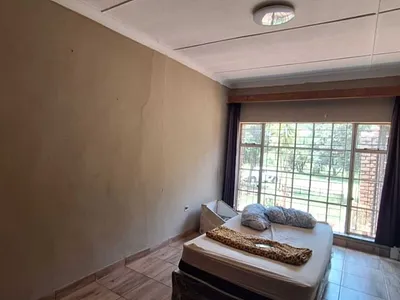 4 Bedroom House To Rent in Vereeniging - img
