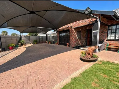 3 Bedroom House For Sale in Meyerton - u2WJ.webp